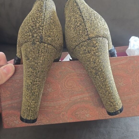 Etro Runway MaryJanes - Picture 8 of 15